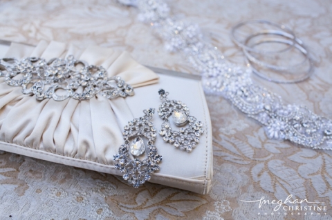 Twin Oaks House and Garden Estate Wedding Bride's Accessories Photo