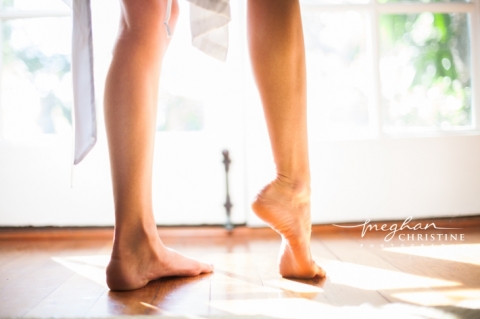 Four Seasons Biltmore Getting Ready Garter Photo