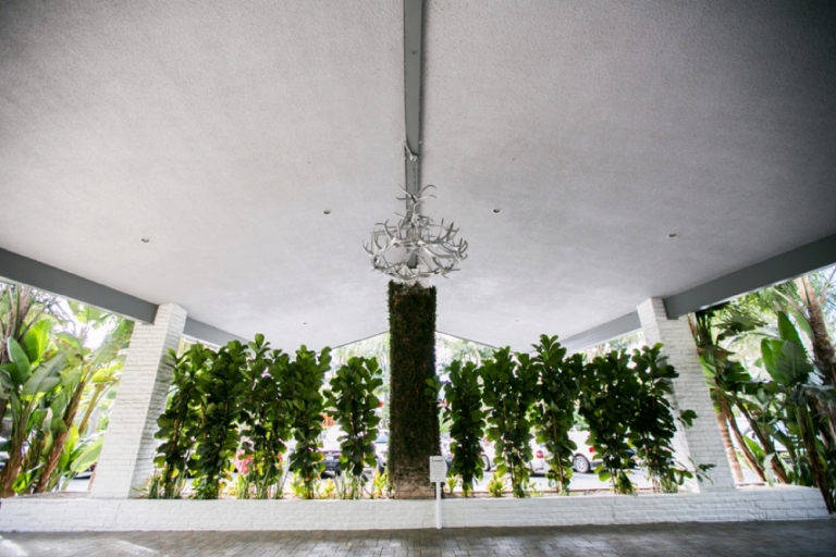 Sportsmen's Lodge Hotel Entrance Wedding Photo